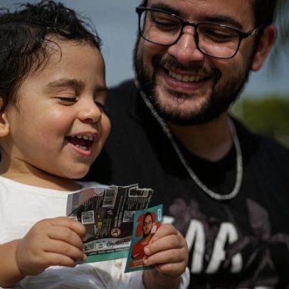 Torcedores buscam alternativas diante do alto custo do álbum da Copa