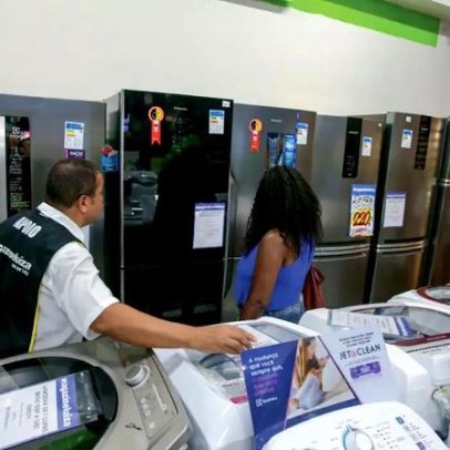 Crédito caro freia o varejo em maio, aponta Stone