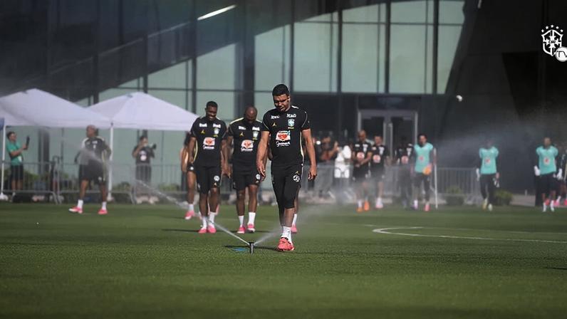 Brasil treina no Egito para o último amistoso antes da Copa