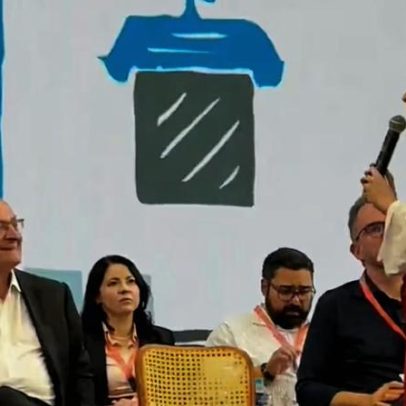 Alckmin em Pernambuco: sorriso amarelo durante visita