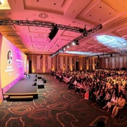 Parceria entre VOLL e Live University para evento de inovação em viagens