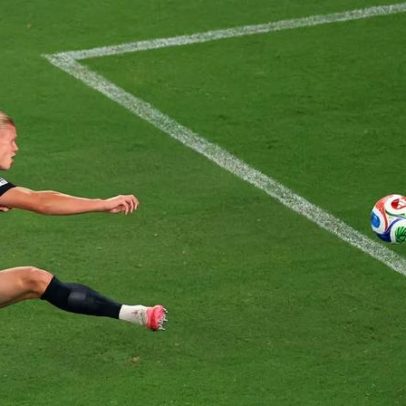 Müller: Haaland é jogador normal e não volta ao meio-campo para evitar vergonha