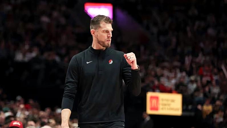 Tiago Splitter se aposentou em 2018 devido a uma lesão no quadril