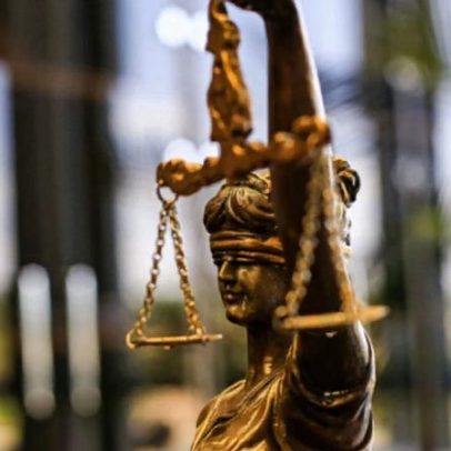 Mãe denunciada por torturar filha de 2 anos e enviar vídeos ao ex