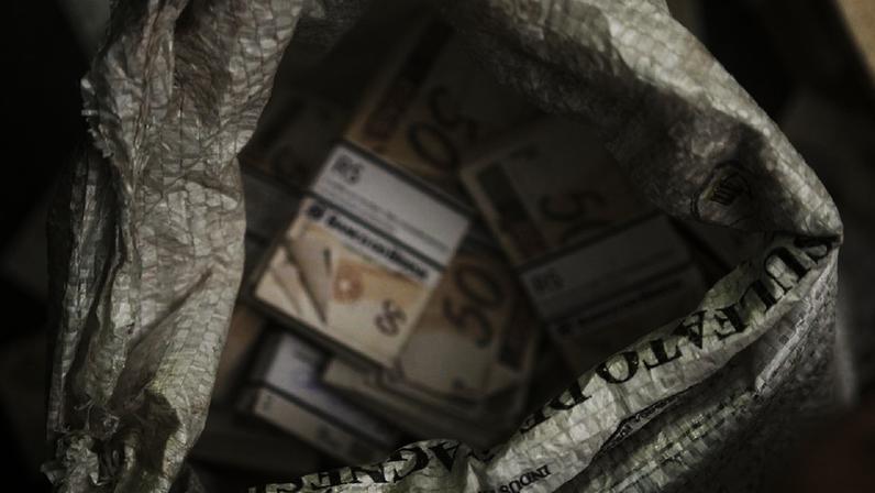 Gerente é condenado a devolver R$ 170 mil desviados para 'jogo do tigrinho'