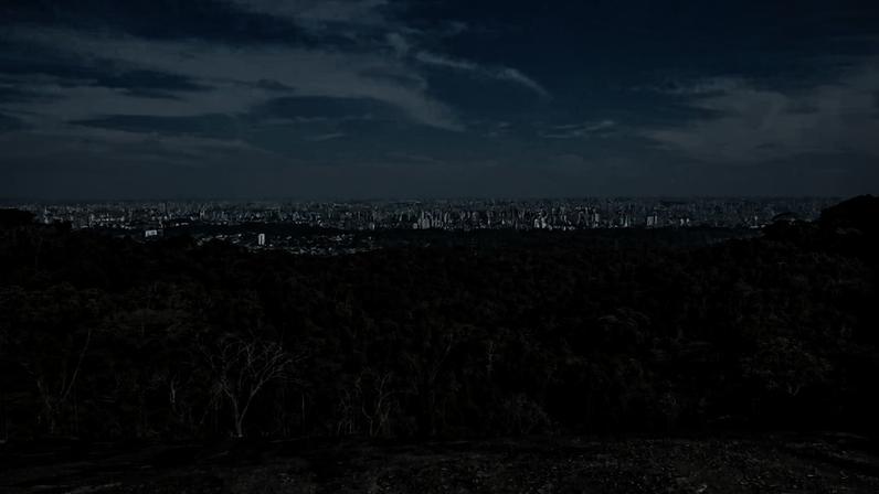O Parque da Cantareira é uma floresta periurbana, ou seja, nas bordas da cidade É um fragmento preservado de Mata Atlântica, com nascentes e córregos que contribuem para o fornecimento de água de São Paulo.