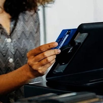 Cartões de crédito não são vilões quando usados com responsabilidade
