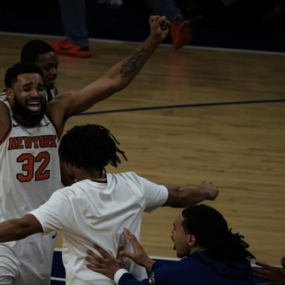 Knicks vencem Spurs com virada histórica e vão a um passo do título desde 1973