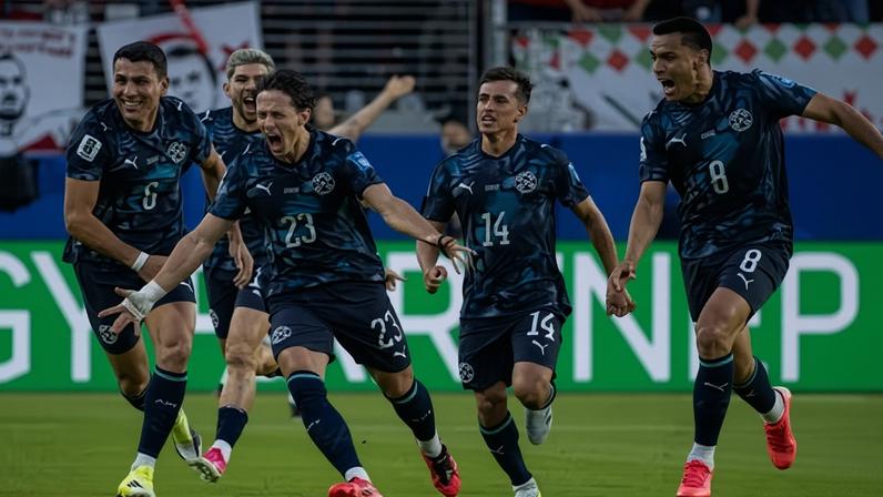 Paraguai vence com 10 e elimina Turquia do Mundial