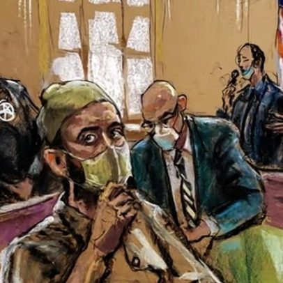 Jornalista americano sequestrado enfrenta Taliban em tribunal; 42 anos