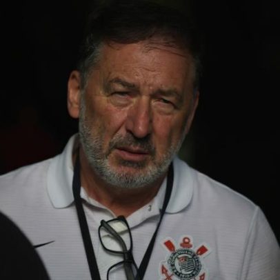Defesa contesta irregularidades após expulsão de Augusto Melo do Corinthians
