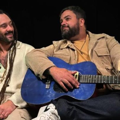 DEKO e Gabriel Elias celebram 10 anos de parceria em Pele Morena