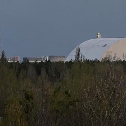 Ofensivas russas matam ao menos quatro na Ucrânia e atingem instalação nuclear