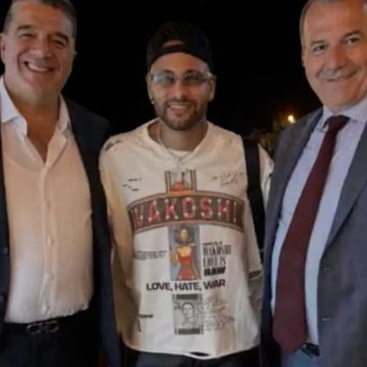 Neymar aproveita folga da seleção e almoça em churrascaria em Nova Iorque