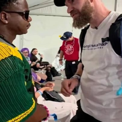 Filho de pastor volta à fé após encontro com evangelista em festival nos EUA