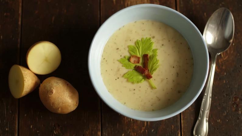 Segundo a especialista, a combinação de batata e funcho entrega uma sopa cremosa que garante sabor e conforto para os dias frios