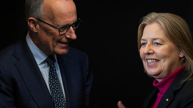 Chanceler Friedrich Merz e ministra alemã do Trabalho, Bärbel Bas, exaltaram pacote de propostas