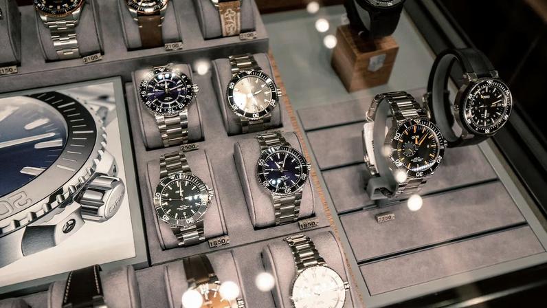 Swiss watch exports drop, consequence of 2025 rush before US tariffs. Swiss watch brand Oris.