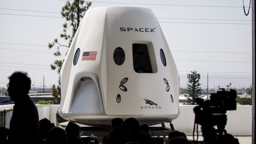 Nave Dragon, da SpaceX — Foto: Patrick T. Fallon / Bloomberg