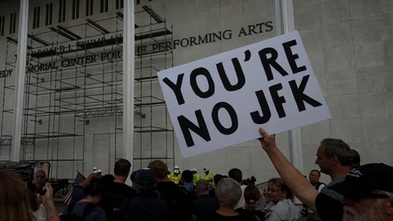 Trump terá seu nome removido do Kennedy Center