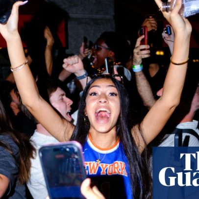 Alegria e caos tomam Nova York após título histórico dos Knicks em fotos