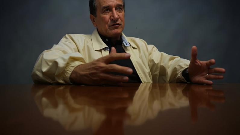 Carlos Alberto Parreira, ex-técnico da seleção brasileira, está internado com inflamação pulmonar.
