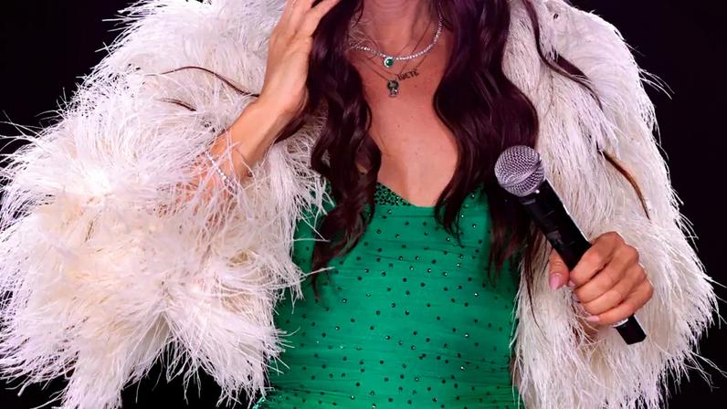 Ivete Sangalo aposta em Brazil core e faz sucesso com hits na Micareta SP