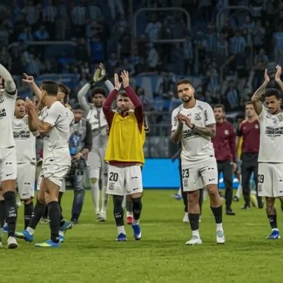 Corinthians não contará com Carrillo na reapresentação do elenco
