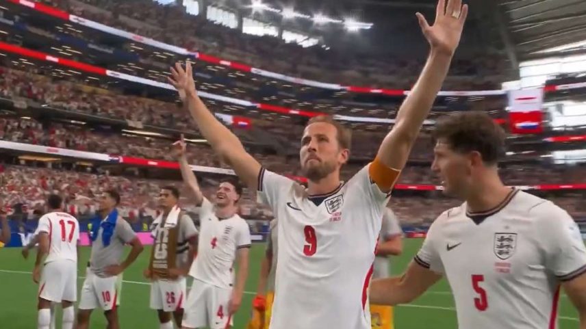 Inglaterra vence na estreia da Copa do Mundo e canta "Wonderwall" com a torcida após o jogo