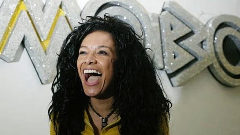 Kanya King transforma a cultura negra britânica com calor, gentileza e energia