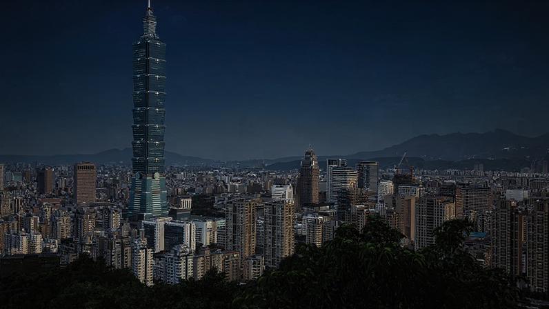 Por meio de princípios como inércia e dissipação de energia, os amortecedores de massa tornam edifícios superaltos mais confortáveis e estáveis para seus ocupantes – depositphotos.com / sepavone