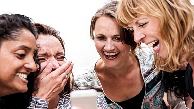 Grupo de leitura discute mensagens de texto problemáticas