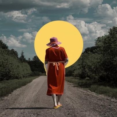Gentileza de desconhecida: mulher traz refeição fresca sob sol intenso