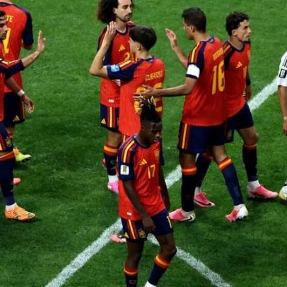 Espanha goleia Arábia Saudita após tropeço na estreia