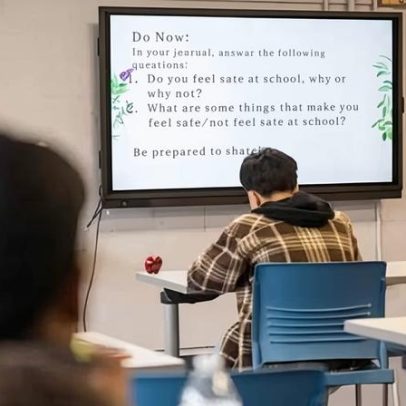 Pequeno distrito escolar resiste à pressão de Trump e ICE