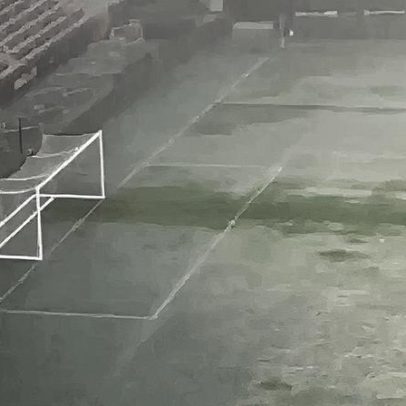 Estádio de amistoso Argentina x Islândia fica inundado após temporal nos EUA