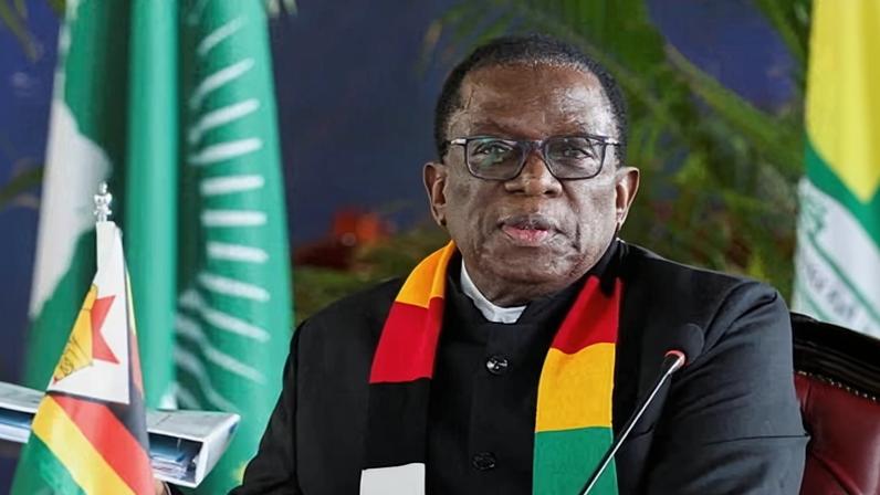 Senado do Zimbábue aprova extensão do mandato; alegações de golpe constitucional