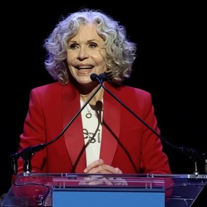 Fonda, De Niro e Midler criticam Trump em show beneficente em Nova York