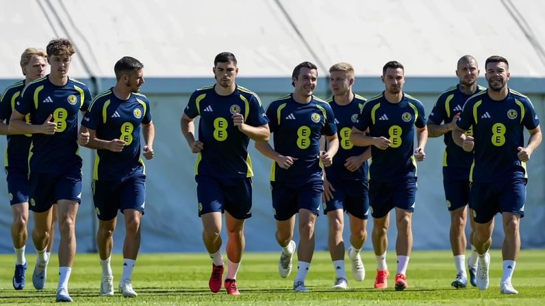Robertson é o grande nome da Escócia –