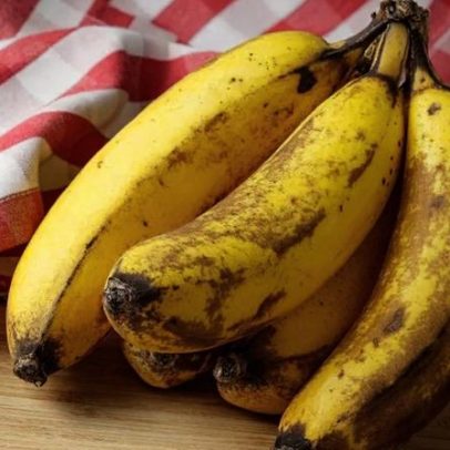 Bananas maduras: como evitar desperdício com receitas fáceis