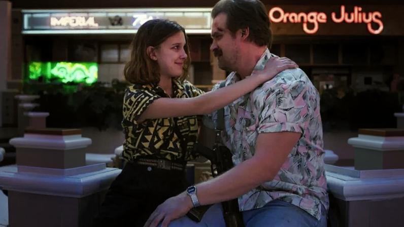 Millie Bobby Brown e David Harbour trabalharam juntos por 10 anos e 5 temporadas em 'Stranger Things'