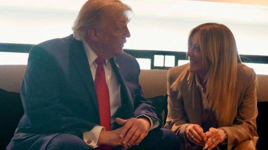 O presidente dos EUA, Donald Trump, conversa com a primeira-ministra italiana, Giorgia Meloni, à margem da Cúpula do G7 em Evian-les-Bains, França, em 17 de junho de 2026.
