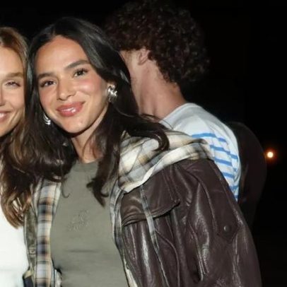 Bruna Marquezine e Sasha Meneghel fazem tatuagens idênticas e encantam web