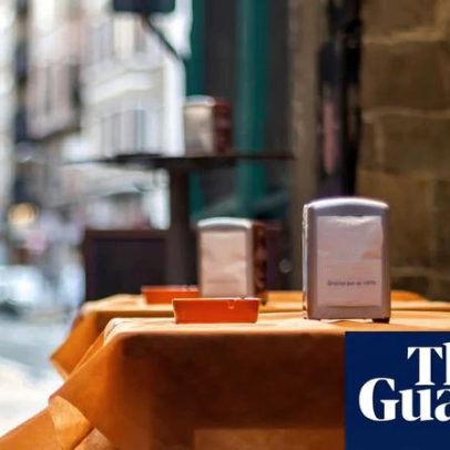 Beleza do inútil: guardanapos ultrafinos viram tesouros de arte na Espanha