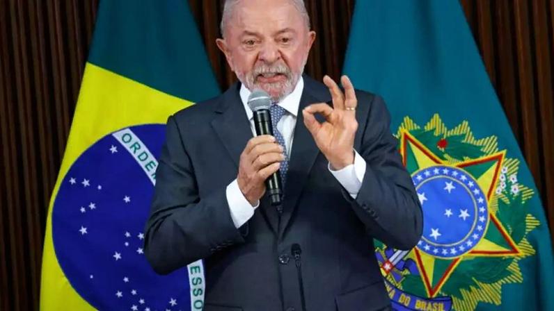 O governo Lula manteve níveis estáveis de aprovação e desaprovação.