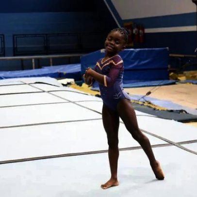 Filha de refugiados africanos é promessa da ginástica brasileira