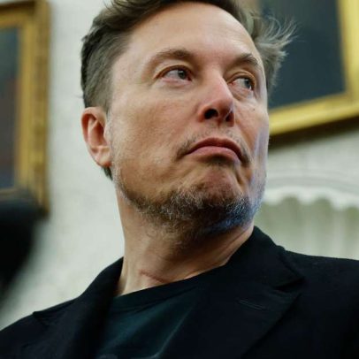 Elon Musk vira o primeiro trilionário após IPO da SpaceX em Wall Street
