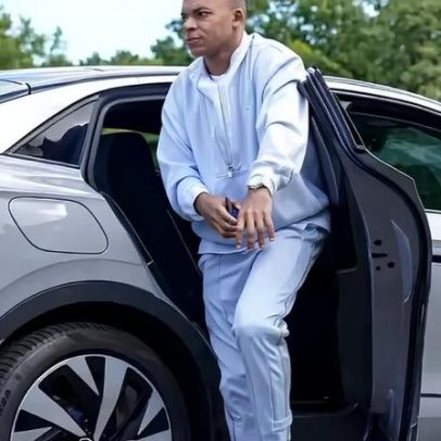 Mbappé coleciona Ferrari, BMW topo e SUVs de luxo em mansão de R$ 60 milhões