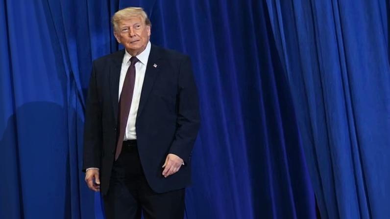 Trump cancela plano bipartidário para reduzir custo da moradia
