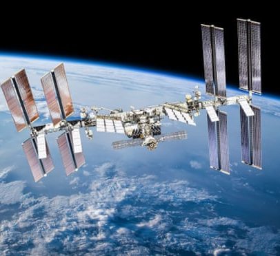 Astronautas da ISS sob ordens de evacuação por vazamento de ar